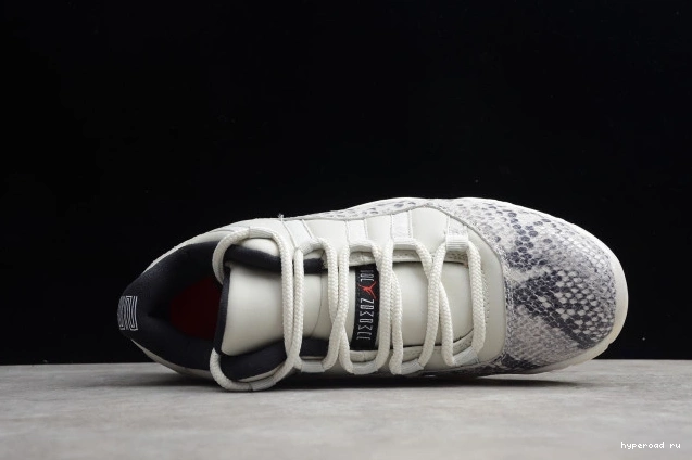 Snake Bone 11 Jordan Low SE Air CD6846-002 Light 1205